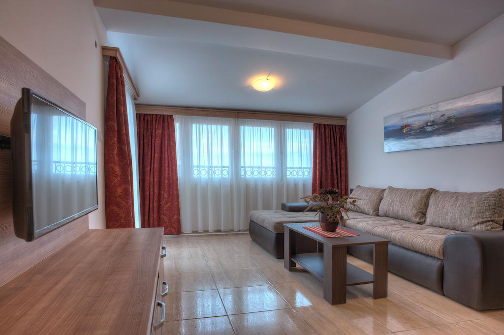 Guest House Maslina Petrovac Habitación foto